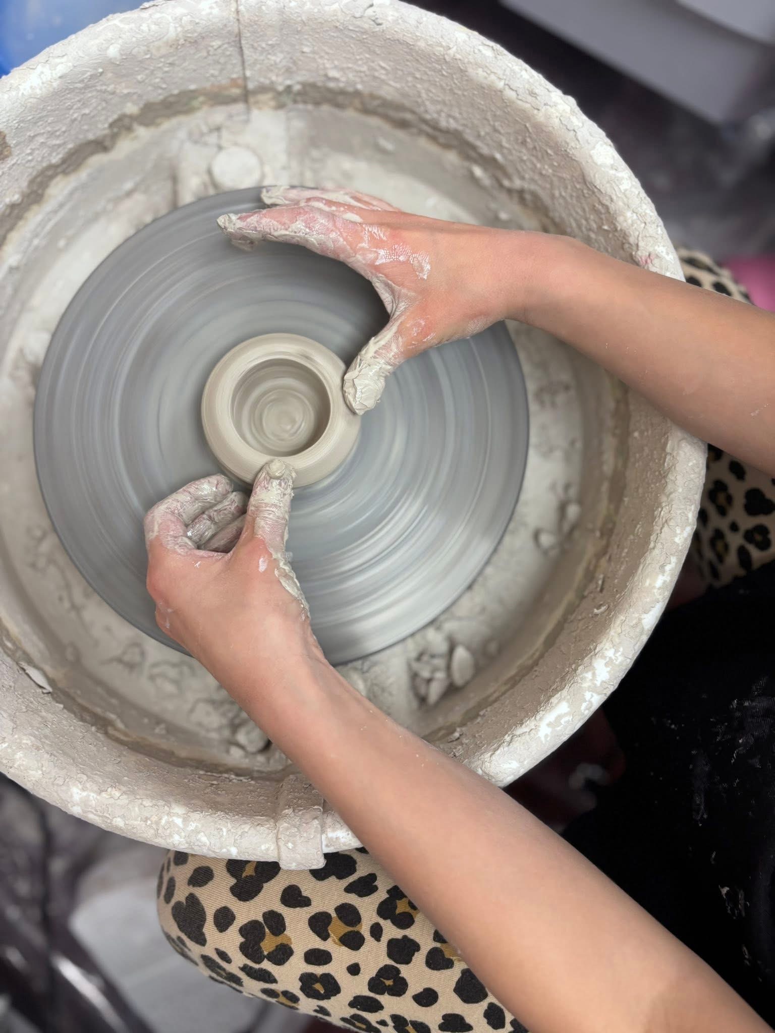 Vivo Art Studio, Palm Coast FL Children working on a pottery and sculpture art project at Vivo Art Studio in Palm Coast, Florida.
